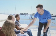 Cool: Aaron Rodgers surprises 4 kids who lost their military fathers