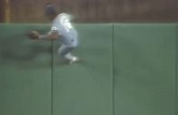 Bo Jackson scales the wall in Baltimore (Throwback Thursday)