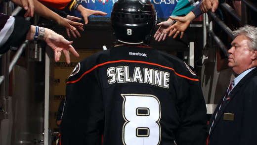 Teemu Selanne video tribute by the Anaheim Ducks