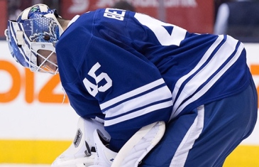 SMH: Toronto Maple Leafs Jonathan Bernier lets in goal from opposing blue line