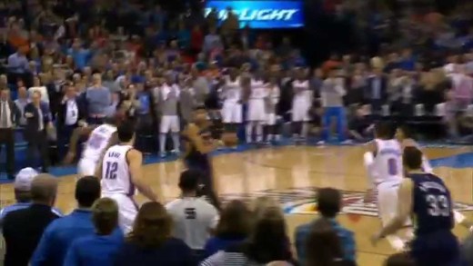 Anthony Davis hits amazing buzzer beater over Oklahoma City