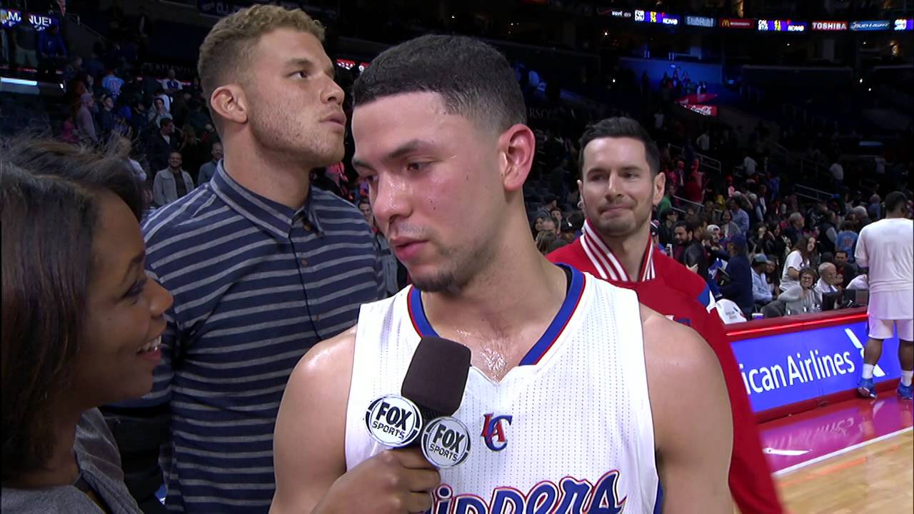 Blake Griffin & JJ Redick photo bomb Austin Rivers in post-game interview