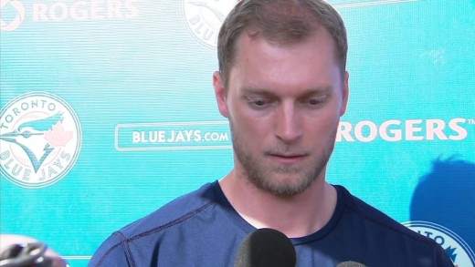 Blue Jays’ Michael Saunders speaks on tearing his meniscus shagging flyballs