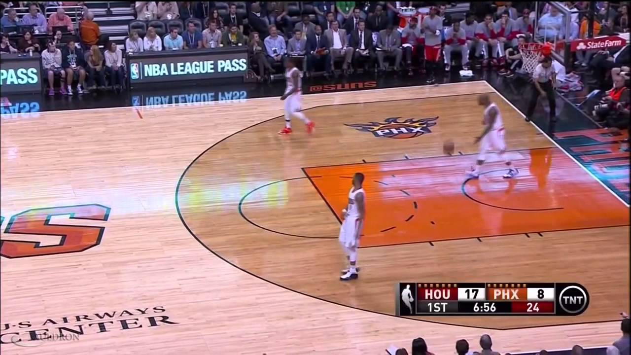 Eric Bledsoe & PJ Tucker of the Phoenix Suns blow in-bounds play