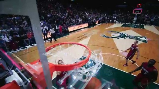 Khris Middleton drains miraculous game winning 3-pointer