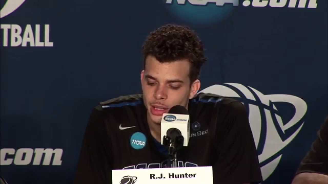 Ron & RJ Hunter speak on their father & son moment beating Baylor