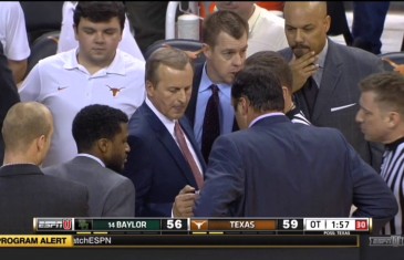Scrum breaks out in Texas vs. Baylor game