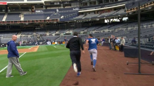 Adrian Gonzalez destroys LA radio host in a foot race