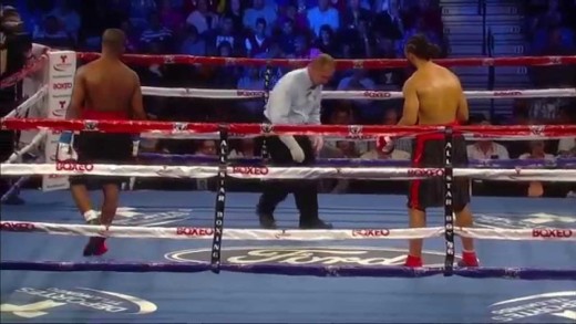 Boxer Marvin “Papi Gallo” Jones loses his cell phone in the ring