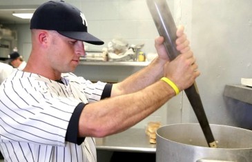 Brett Gardner & his bat tackle everyday tasks in new Yankees commercial