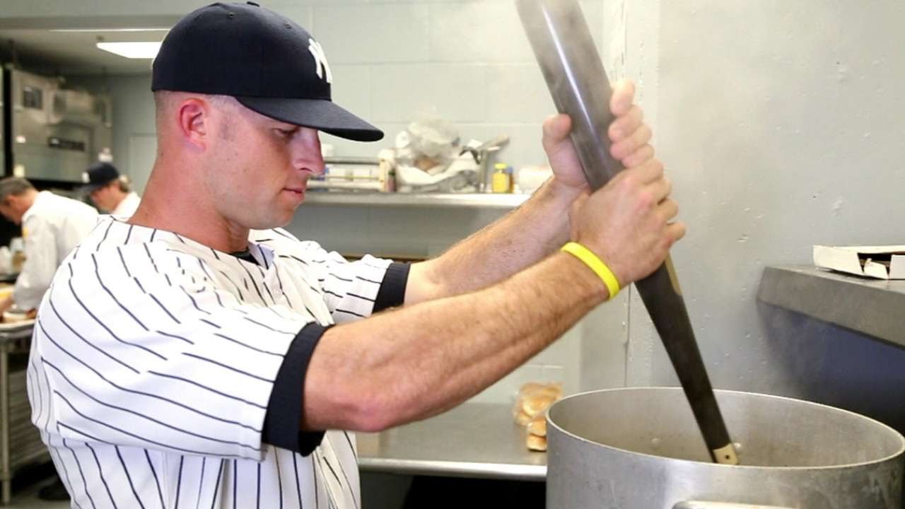 Brett Gardner & his bat tackle everyday tasks in new Yankees commercial