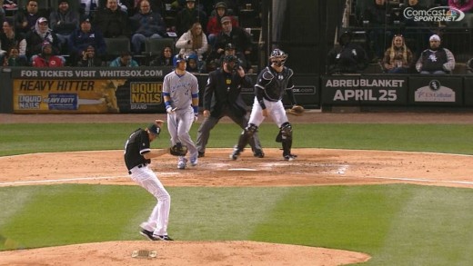 Chris Sale almost hit by shattered bat barrel