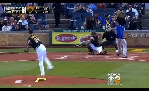 Fan hit in head by foul ball at PNC Park during Cubs vs. Pirates