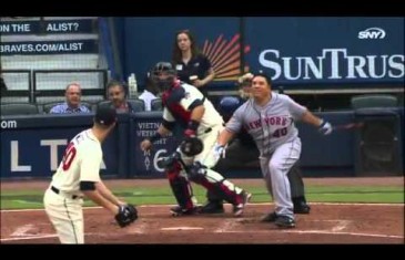 Mets’ Bartolo Colon punches out an RBI single & loses helmet