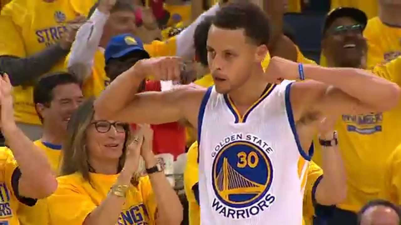 Steph Curry completes circus And-1 reverse layup