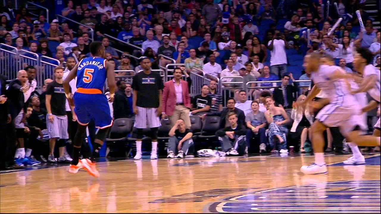 Tim Hardaway Jr. knocks down game winner for the Knicks