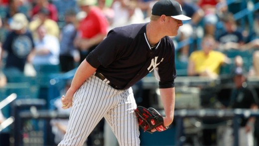 Yankees pitcher David Carpenter airmails pitch during timeout