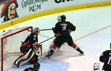 Ducks defenceman Clayton Stoner goes on rampage of hits