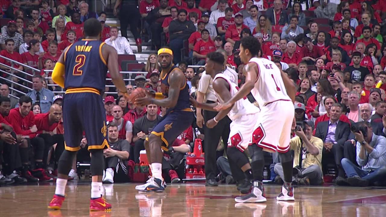 LeBron James throws down the hammer after a spin move