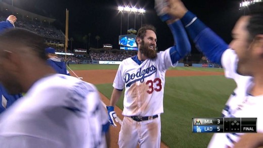 Scott Van Slyke connects for the walk off 3-run shot