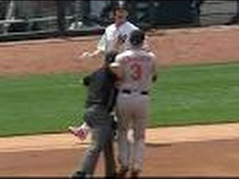 Umpire punches Ryan Flaherty during out call