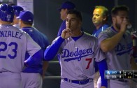 Alex Guerrero hits a grand slam to give the Dodgers a 9-8 lead