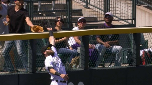 Ben Paulsen robs a homer with outstanding catch