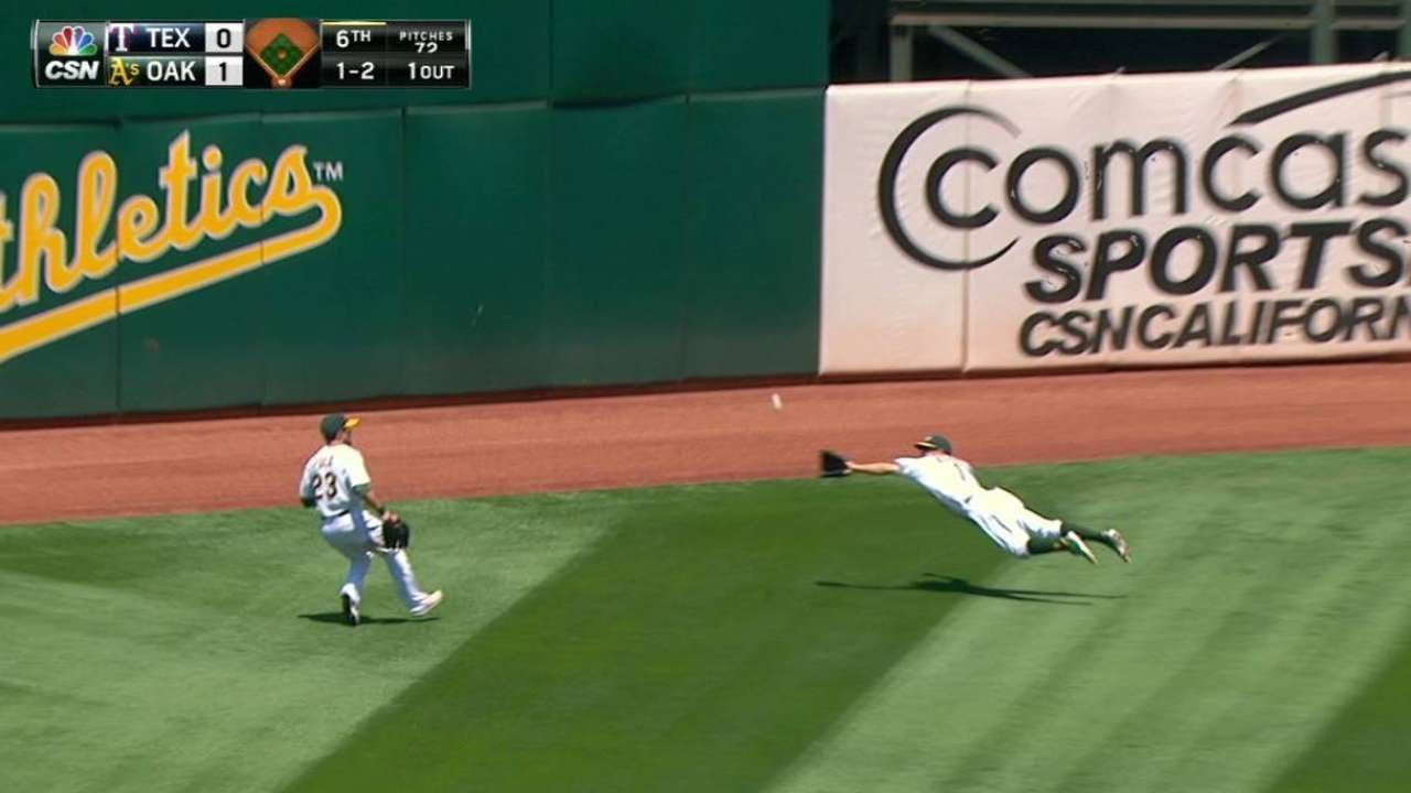 Billy Burns makes an outstanding diving catch