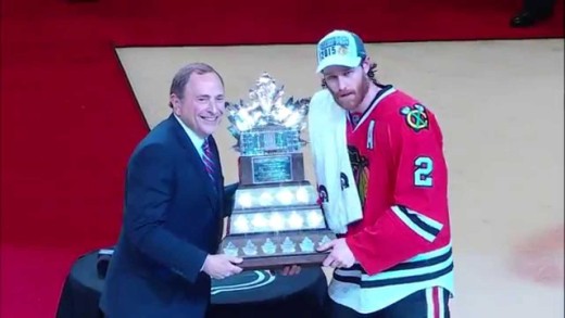 Duncan Keith wins the Conn Smythe trophy