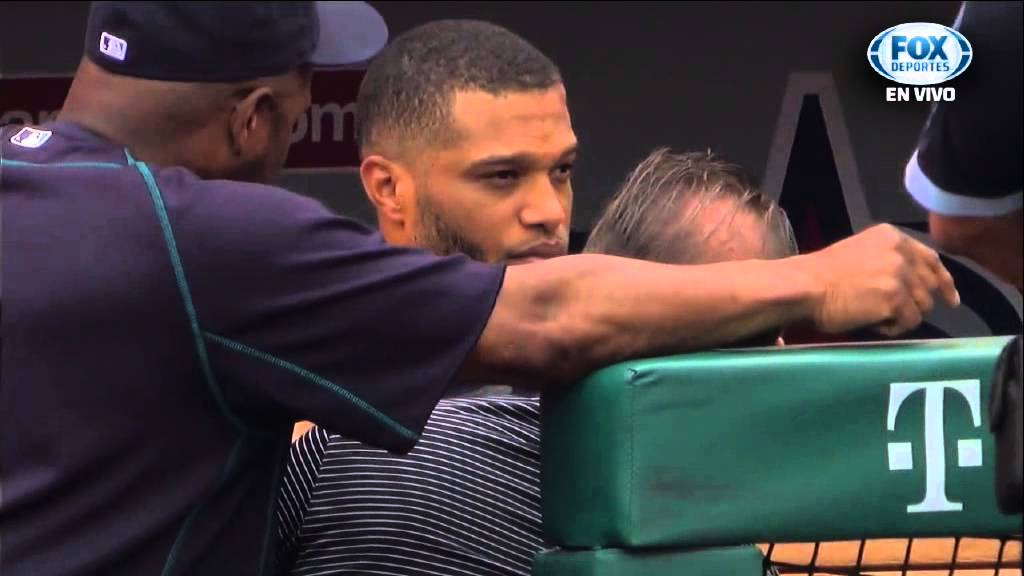 Footage of Robinson Cano's forehead after being struck by errant throw in the dugout