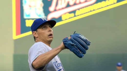 Jason Vargas gets two baseballs thrown back to him