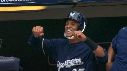 Jokes: Carlos Gomez tapes a strap to his helmet & Torii Hunter pokes fun at him