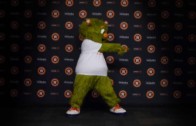 Orbit dances & campaigns #VoteAltuve for Jose Altuve for the MLB All-Star Game