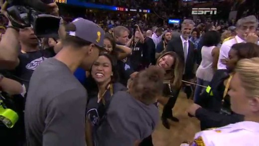 Steph Curry celebrates with family & daughter Riley