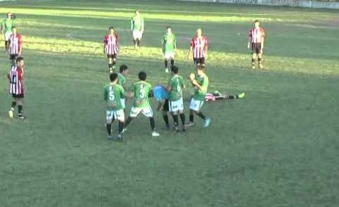 Wow: Argentine soccer player KO’s referee with a left hook