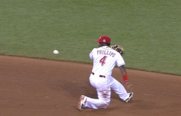 Brandon Phillips makes behind-the-back flip for the out