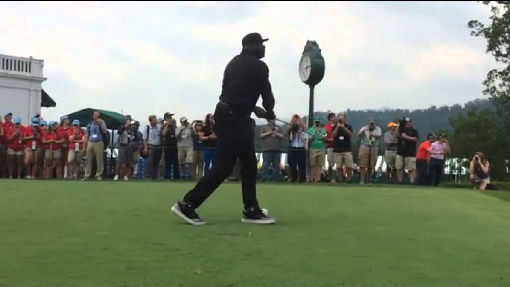 Hilarious: Shaquille O'Neal misses the ball entirely on a tee shot