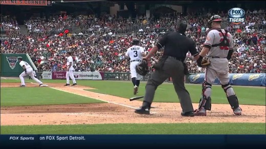 Ian Kinsler ejected after slamming bat