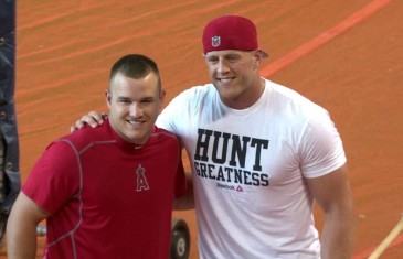 JJ Watt belts homers with ease in Houston during batting practice
