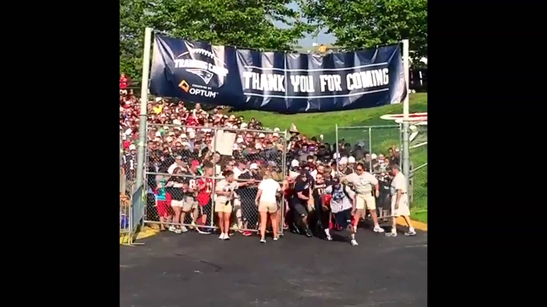 New England Patriots create a fan stampede into training camp