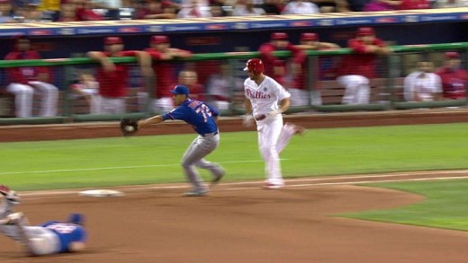 Daniel Murphy makes a sweet grab & toss off of a pitcher kick save