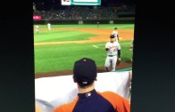 Miguel Cabrera trades a ball for “fire Ausmus” sign with a fan