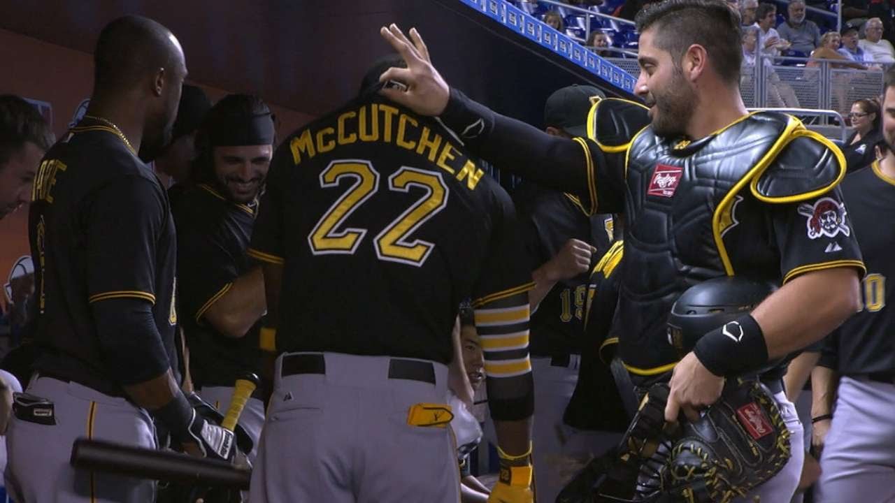 Pittsburgh Pirates break out a dance routine pre-game