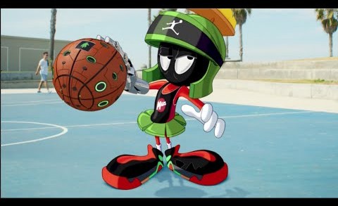 Space Jam Hype: Blake Griffin & Marvin the Martian have a dunk off