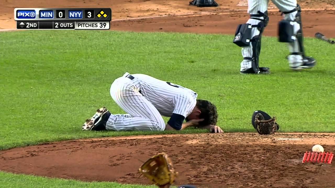 Yankees pitcher Bryan Mitchell hit in the face with line drive