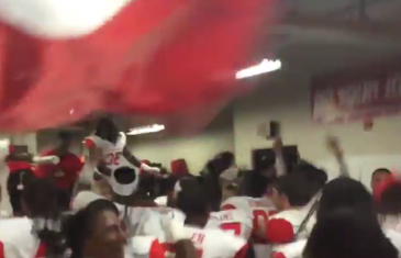 Turned Up: Houston Cougars fired up in the locker room to “Commas” by Future