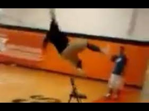 Damn: Guy tries to dunk off of chair & fails miserably