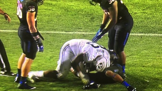 Dirty: BYU player punches Boise State player in the groin