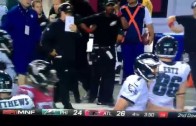 Eagles offensive coaching staff have a “handjob” motion signal