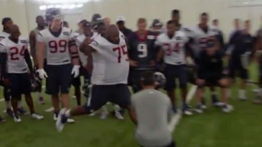 Vince Wilfork kicks a 35 yard field goal & faces off vs Carli Lloyd